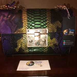 Purple Snakeskin Anti-theft Purse